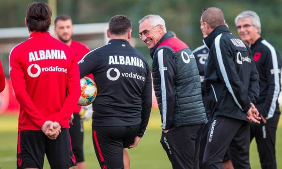 “Të martën do të shohim cilët lojtarë do të vijnë”, flet edhe për ndeshjen me Kosovën