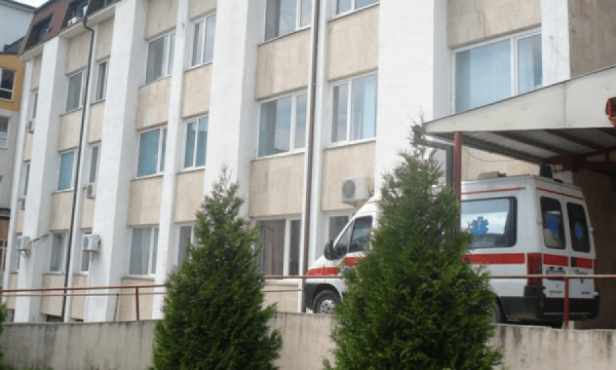 Në Spitalin e Gjakovës po trajtohen 49 pacientë për COVID-19, 32 janë me oksigjenoterapi