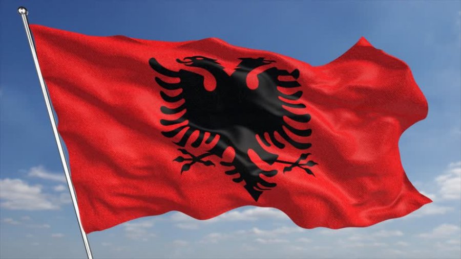 A i reaguan deputetët serbë pasi ngriti flamurin kuq e zi në Kuvend, flet Shaip Kamberi