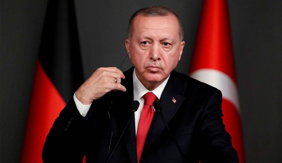  Dhëndri i dorëhiqet nga qeveria pas kritikave të shumta, reagon Erdogan 