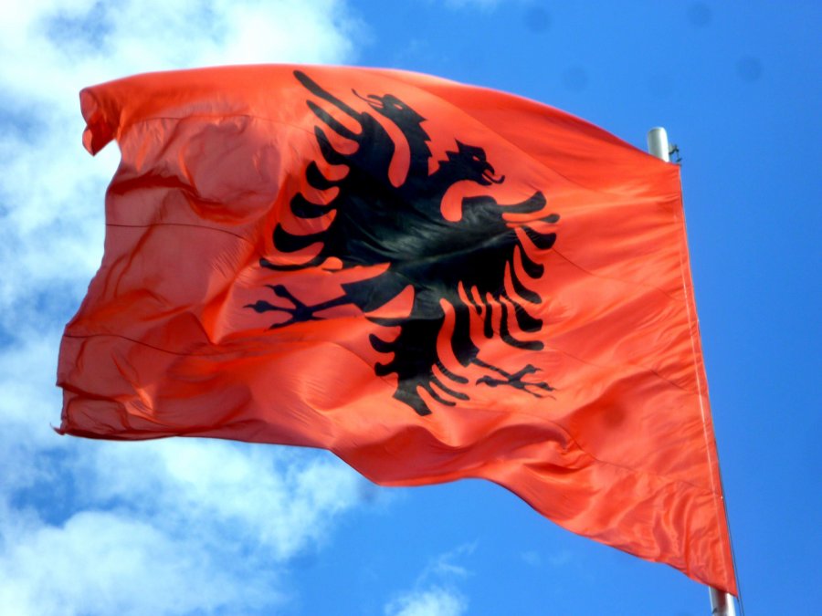  Shqipëria përsëri në karantinë nga ora 22:00 deri në 06:00. Masat e reja duke filluar nga e mërkura 