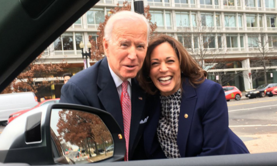Çfarë nuk shkon në foton e Biden dhe Harris që po komentohet nga të gjithë