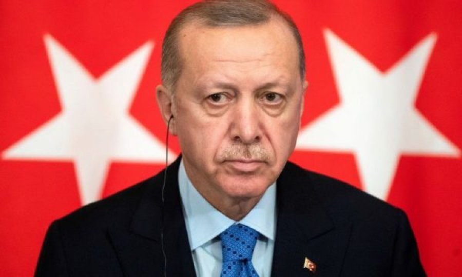 Jep dorëheqje dhëndri i Erdoganit 
