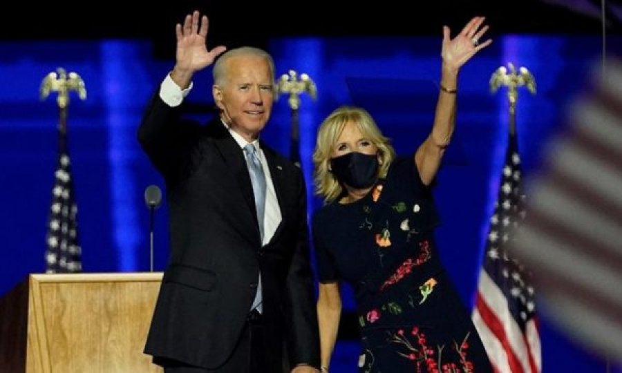 Mesazhi i veçantë që çoi gruaja e Joe Biden me fustanin e saj në fjalimin e fitores