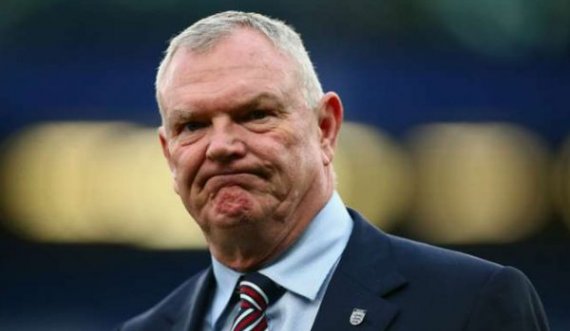  Jep dorëheqje kryetari i Federatës së Futbollit të Anglisë, pas komenteve raciste 