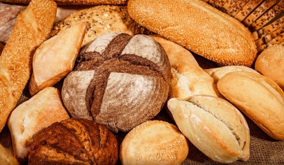  Vjedh bukën në supermarket, drejtori i paguan shpenzimet dhe nuk e denoncon 