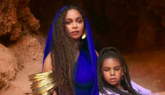 Bëmë mama të ngjaj/ Është vetëm 8 vjeç, por Blue Ivy i bën të gjitha