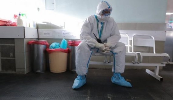 Tre mjekë rusë infektohen me koronavirus, ndonëse e kishin marrë vaksinën Sputnik