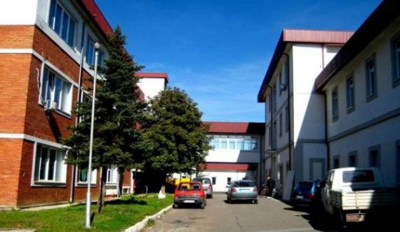 Rrëfimi i prindit nga Mitrovica: Vajza më ra në komë pas një injeksioni që i dha pediatri