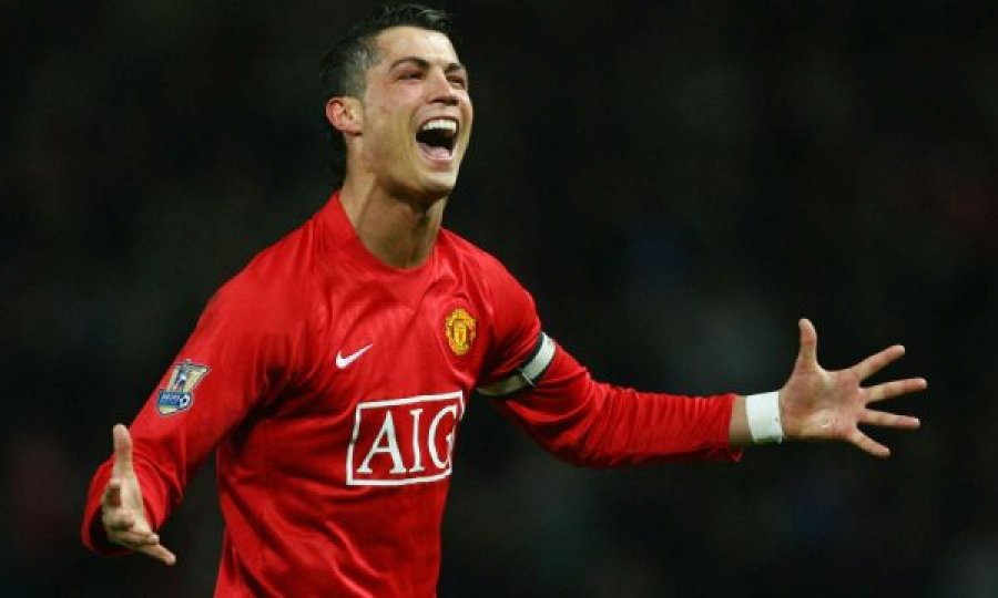 Ronaldo po e mendon kthimin në Manchester United