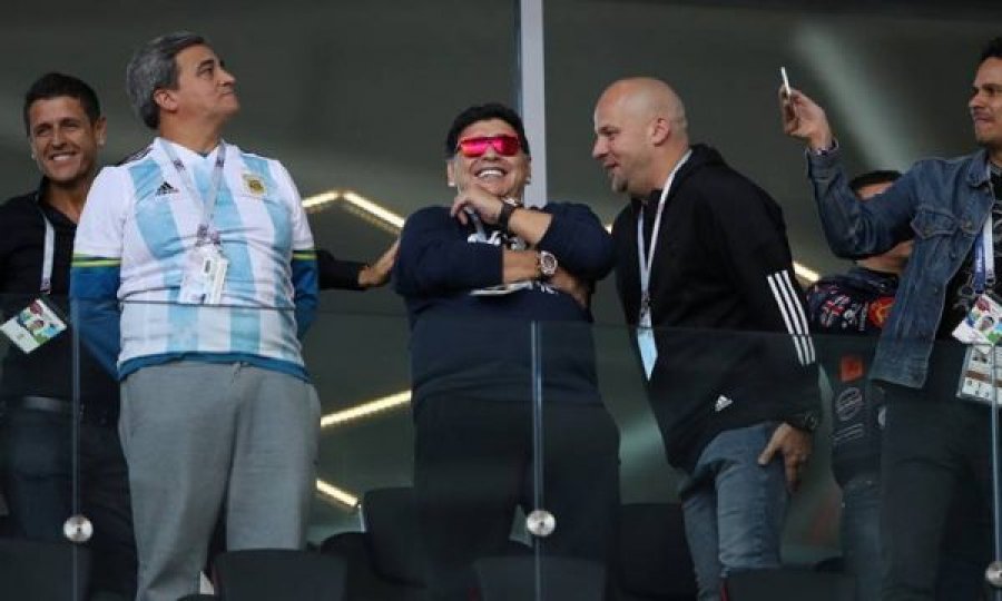 Maradona lëshohet nga spitali