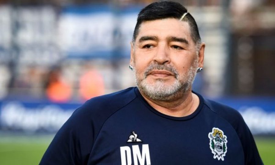 Vdes futbollisti i njohur Diego Armando Maradona