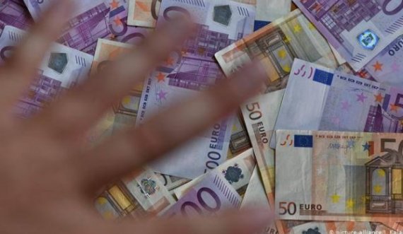 Hajnat vjedhin 6.5 milionë euro nga zyra doganore