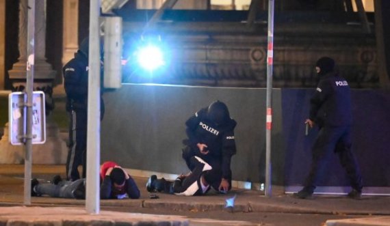 Detaje të reja nga sulmi në Vjenë, terroristi nga Tetova e kishte përgatitur banesën e tij për luftime zjarri me policinë