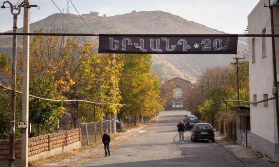 Mënyra e çuditshme me të cilën armenët i përkujtojnë ushtarët e vrarë