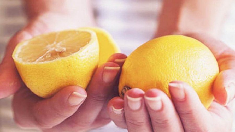 Si ta përdorni limonin për shëndetin e flokut dhe lëkurës