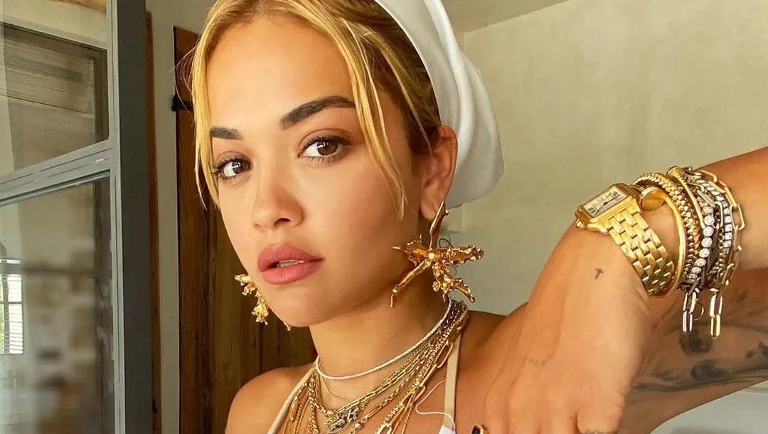 “Nuk kam pasur jetë normale”, Rita Ora rrëfehet pa doreza për eksperiencën e saj më të vështirë