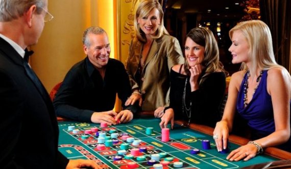 Sekreti: Si i joshin kazinotë parelinjtë të harxhojnë milionat