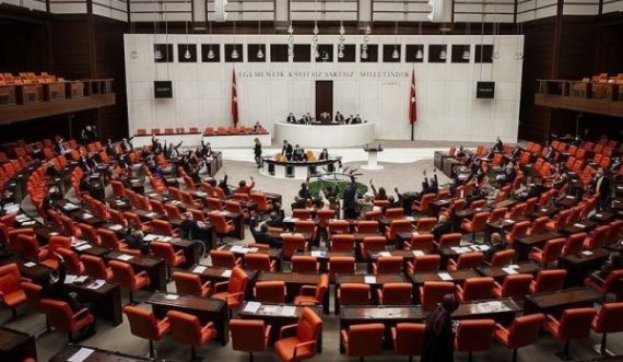 Turqia paraqet mocion për dërgimin e trupave në Azerbajxhan