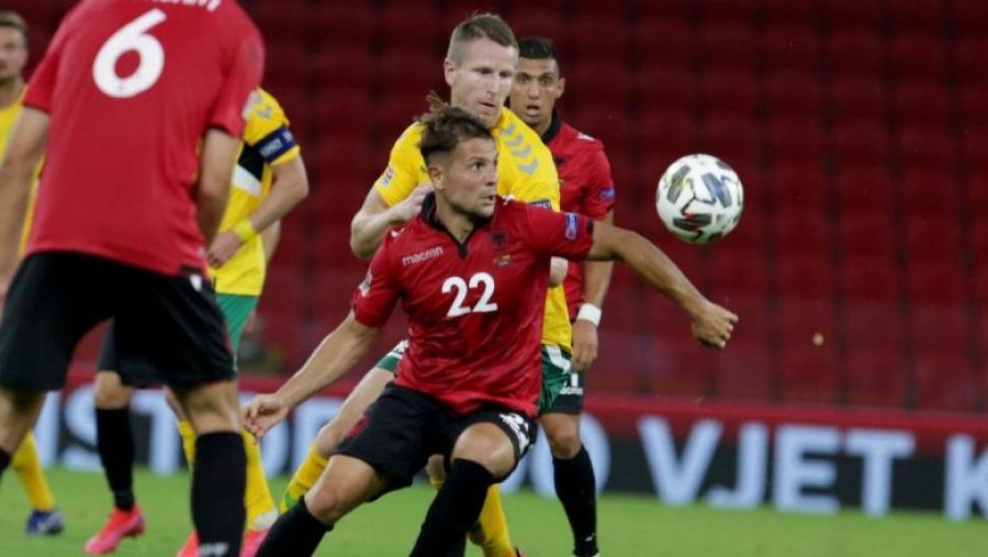 Abrashi mungon në ndeshjen vendimtare të Shqipërisë, Reja tregon se cili futbollist do ta zëvendësojë gjakovarin