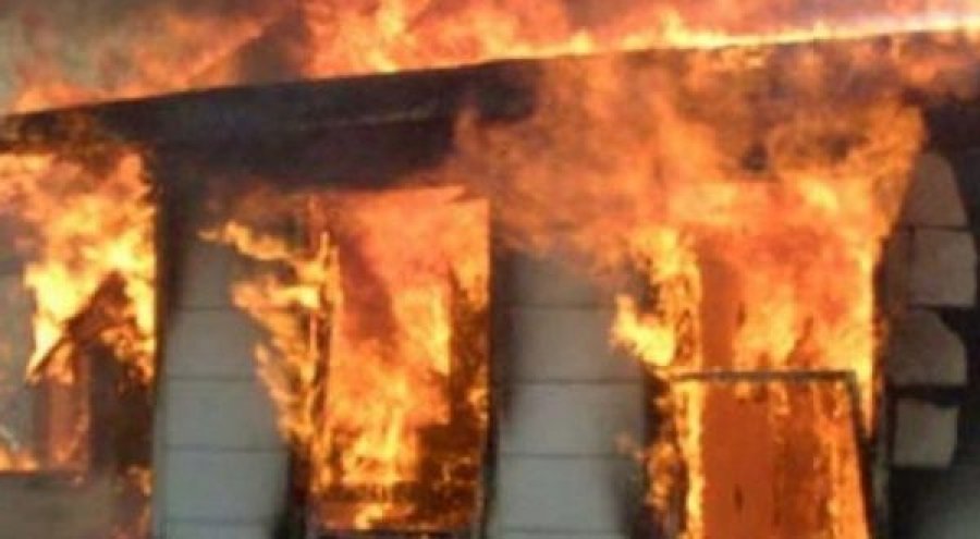Zjarr në televizionin Klan të Shqipërisë, dalin pamjet nga vendngjarja