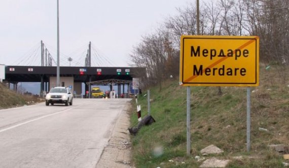 Kalon ilegalisht kufirin Serbi-Kosovë, policia i konfiskon një radiolidhje