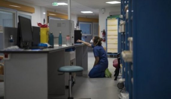 Rusia po e fsheh gjendjen me pandeminë: Spitalet po mbipopullohen me kufoma