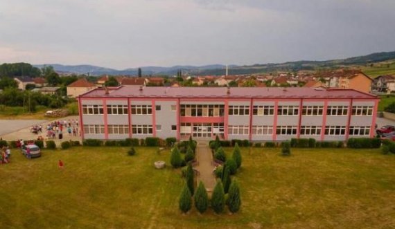 Mbyllja e shkollës në Kamenicë, edhe 6 mësimdhënës në pritje të rezultatit për Covid-19