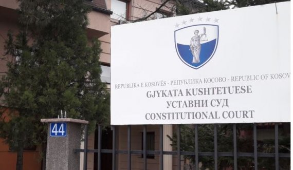 Ky është momenti i vetëm kur Gjykata Kushtetuese vlerëson kundër kushtetutes dhe rrëzon Qeverinë Hoti