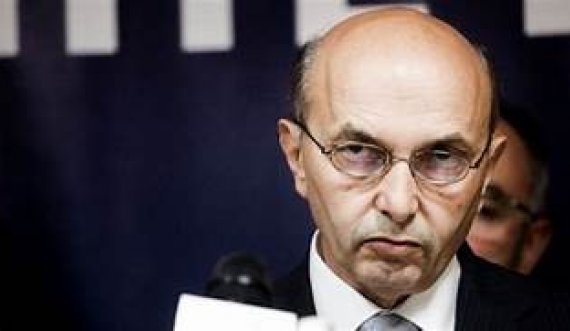 Mustafa i drejtohet Vuçiqit: Ti nuk guxon t’i afrohesh kufirit me Kosovën sa të jem unë