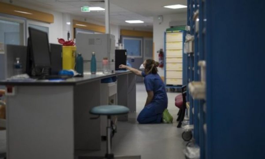 Rusia po e fsheh gjendjen me pandeminë: Spitalet po mbipopullohen me kufoma