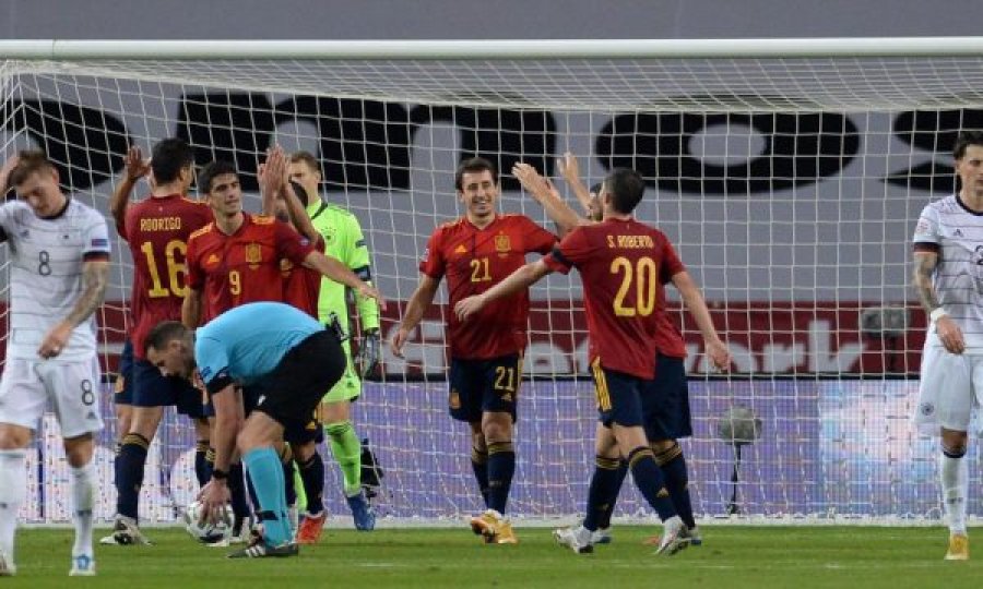 Toni Kroos e pranon se nuk di të luaj futboll,  Spanja e mësoi se si luhet 