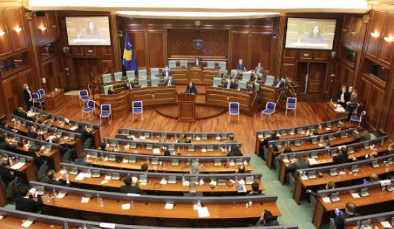  KDI dënon sjelljet jo parlamentare në seancën e sotme