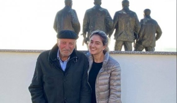 Deputetja po e kalon virusin bashkë me gjyshin