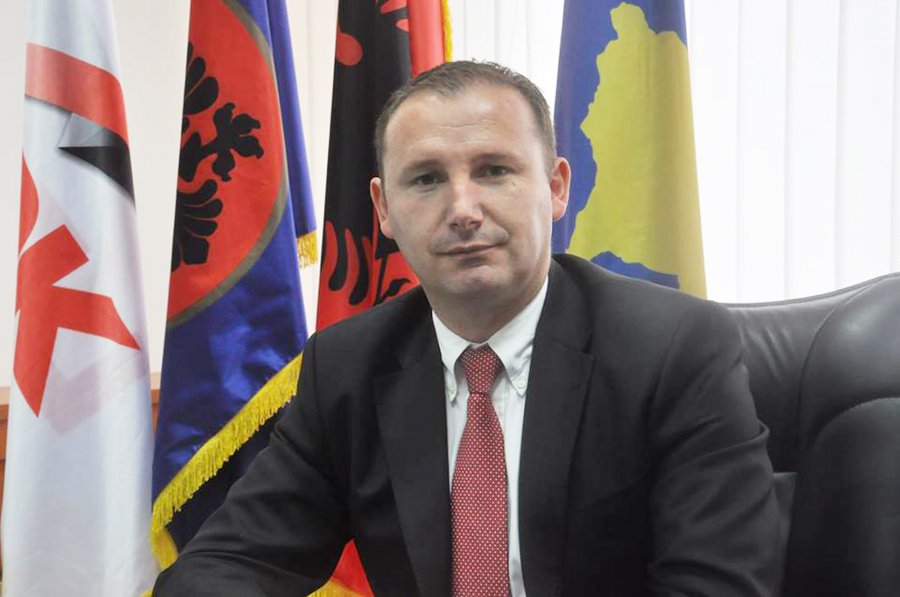  Ministri Zemaj thotë se po punon deri në orët e vona, “Ministri ende në punë”