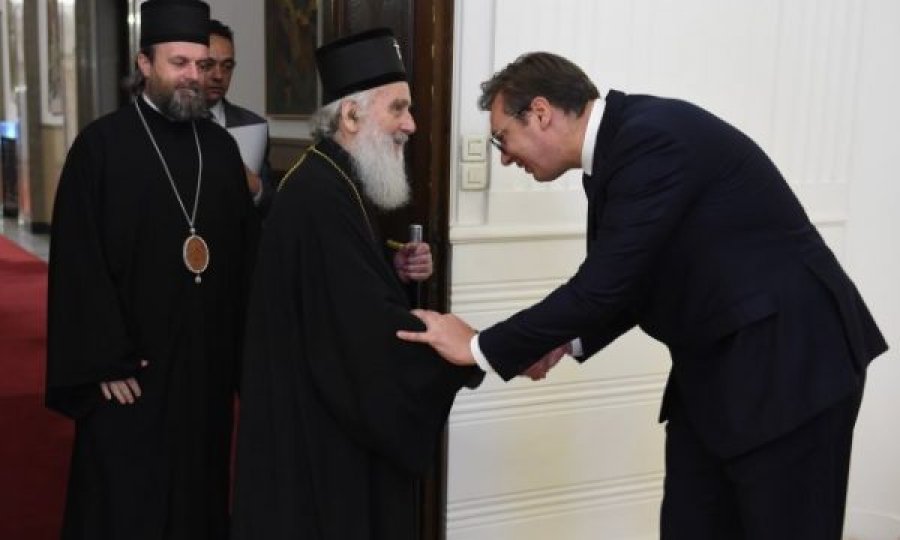 Vuçiç: Kryepopi Irinej është në gjendje të rëndë, mjekët po luftojnë