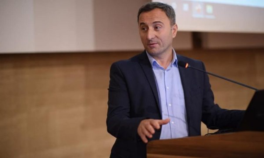 Mjeku kosovar që jeton në Gjermani: Vështirë të kontrollohet pandemia në këtë pikë