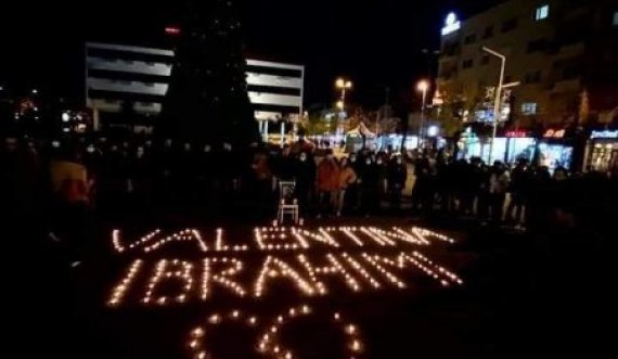Ferizaj ndez qirinj për 24-vjeçaren që vdiq nga lekuemia