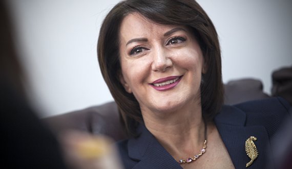 Atifete Jahjaga me ambasadorët amerikanë të Kosovës dhe Shqipërisë flet për rëndësinë e diasporës shqiptare