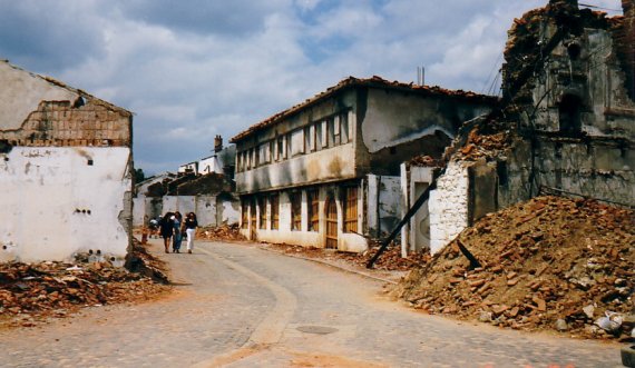 Pushtetarët “Pashallarë” të Kosovës injorojnë krimet e luftës, nuk i bëjnë padi shtetit serb  gjenocidal ! 