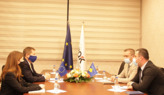 Mehmeti e Szunyog, kërkojnë aprovimin e Ligjit për Rimëkëmbje Ekonomike