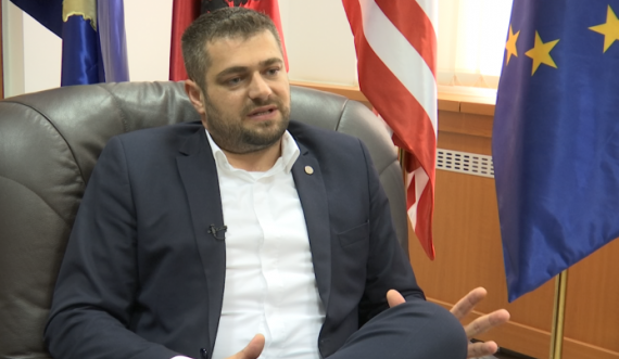 Andin Hoti: Çdo sulm ndaj Saranda Bogujevcit është sulm ndaj meje