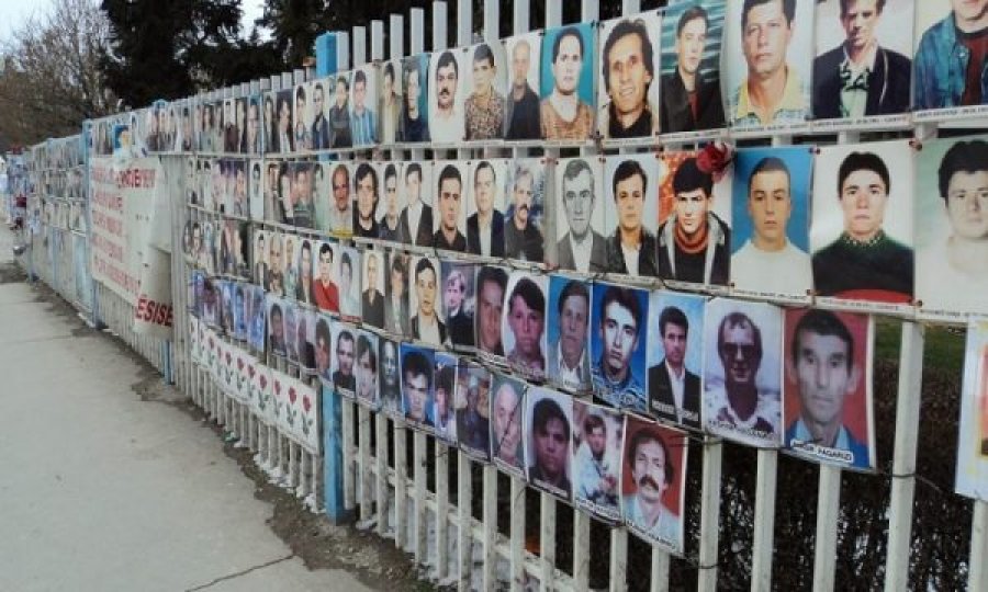 Të pagjeturit e luftës: Me presionin ndërkombëtar, do të gjenden plot varreza shqiptarësh në Serbi