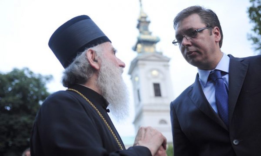 Patriarku Irinej në intervistën e fundit si servil i Vuçiqit: Nuk mund ta paragjykojmë se do ta dorëzojë Kosovën