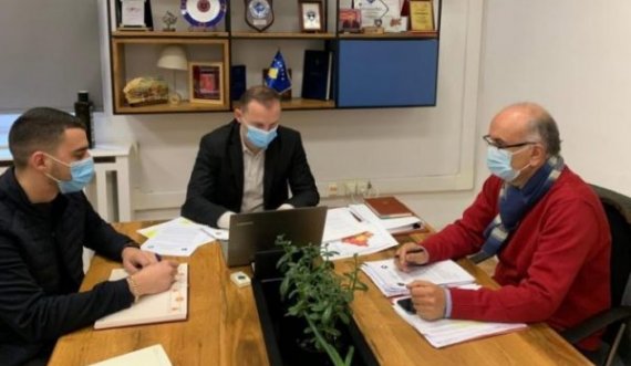 Ministri i Shëndetësisë falënderon fizioterapeutët për punën gjatë pandemisë