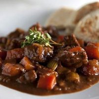 Recetë: Gjellë me mish viçi 