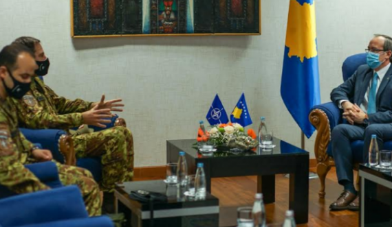 Hoti takon komandantin e ri të KFOR-it, vlerësojnë se gjendja e sigurisë është stabile
