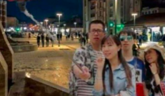 “Las Vegasi i Kosovës”, shpërthejnë talljet në rrjete sociale me dritat në sheshin e Podujevës