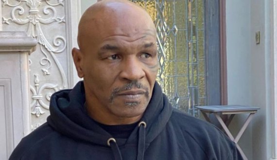 Mike Tyson ka humbur 45 kilogramë para meçit ndaj Jones, heq bluzën në televizion dhe tregon mënyrën deri te suksesi