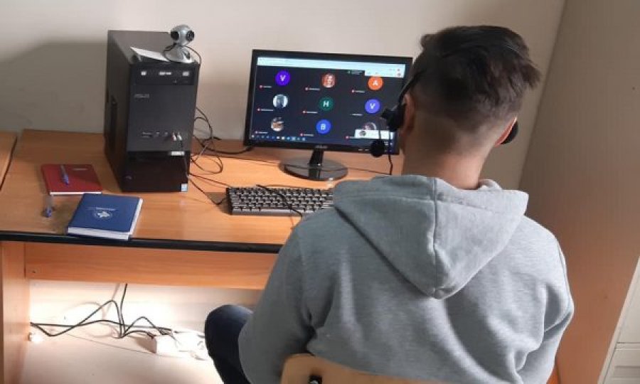 Dy të mitur në Qendrën Korrektuese në Lipjan po vazhdojnë studimet universitare